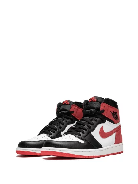 Retro stiliaus sportbačiai Jordan Air Jordan 1 raudona
