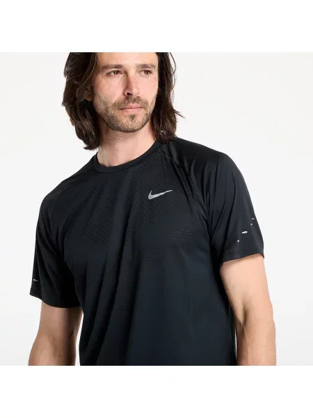 Běžecké tričko Nike Stride ADV black černé