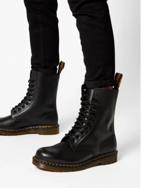 Šněrovací kozačky Dr. Martens černé
