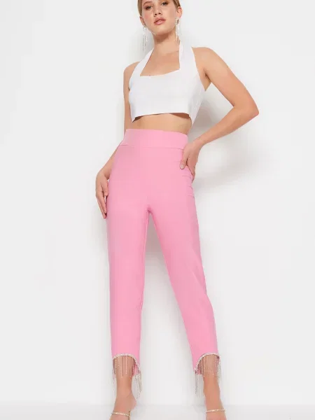 Pantaloni Trendyol roz