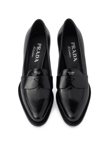 Pantofi loafer Prada din piele negru
