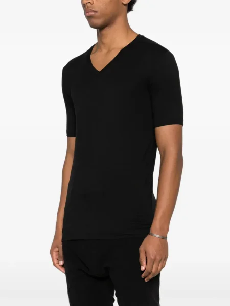 Tricou Thom Krom cu decolteu în V negru