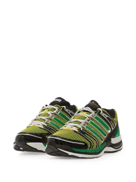 Ușor sneakerși Adidas din fleece cu bretele roz
