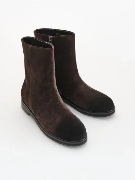 Reserved Botine din piele întoarsă maro-închis maro
