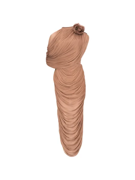 Decora rochie Ana Radu drapată de costum maro