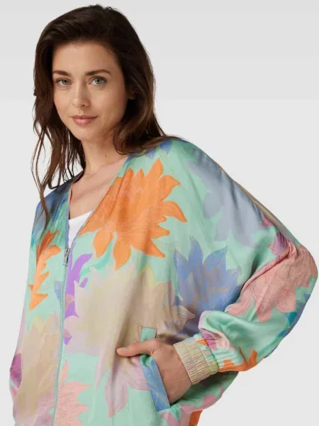 Kurtka z dekoltem w serek model ‘JARRAND ECOVERO’ Oilily