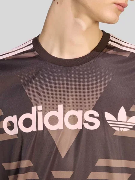 T-shirt o kroju regular fit z napisem z logo Adidas Originals