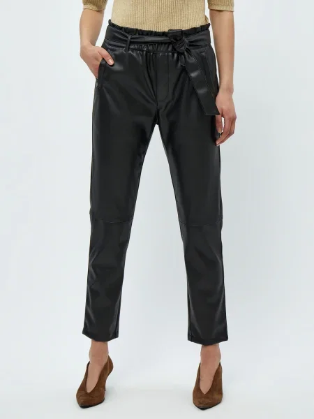 Minus Pantaloni Jayda' negru