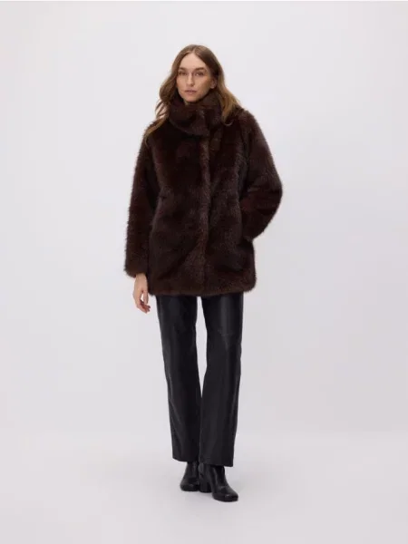 Reserved Куртка зі штучним хутром i коміром темно коричневий