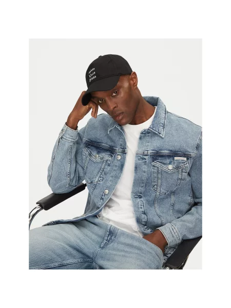 Calvin Klein Jeans Kepurė su snapeliu Seasonal Printed juoda
