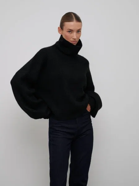 RÆRE by Lorena Rae Pulover Duana' negru