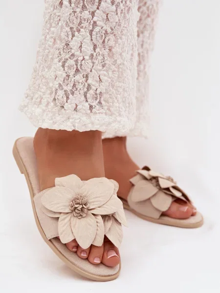 Papuci Boto cu model floral alb