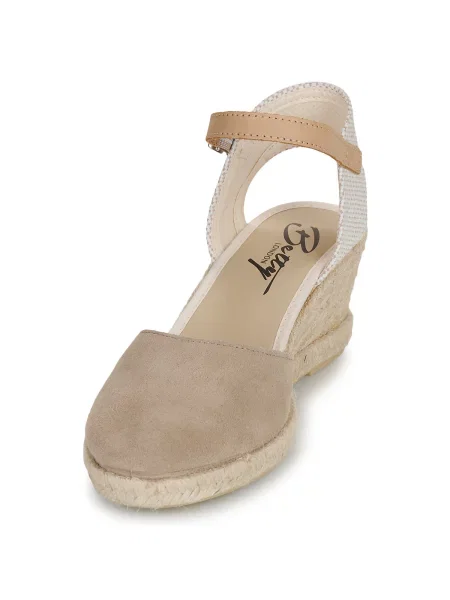 Pantofi Betty London bej