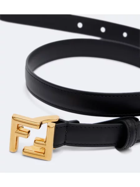 Cu centură curea Fendi din piele negru