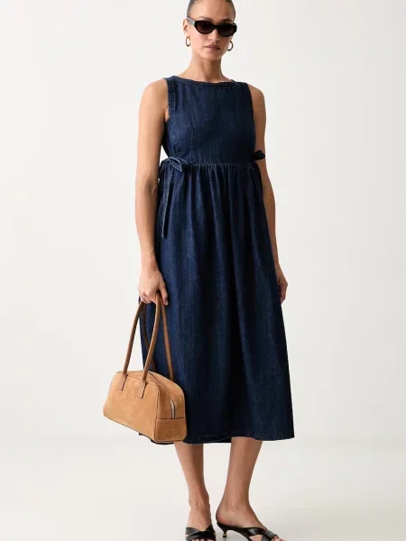 Weekend Max Mara rochie evazată din denim WKDABANO
