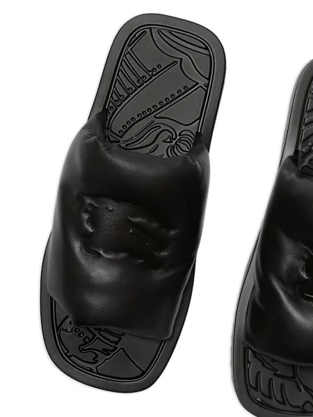 Papuci Burberry din piele negru