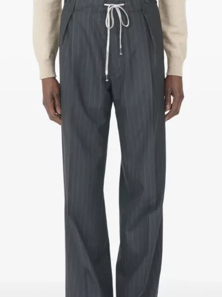 Pantaloni Maison Margiela cu dungi plisate gri