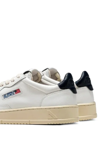 Sneakerși Autry alb