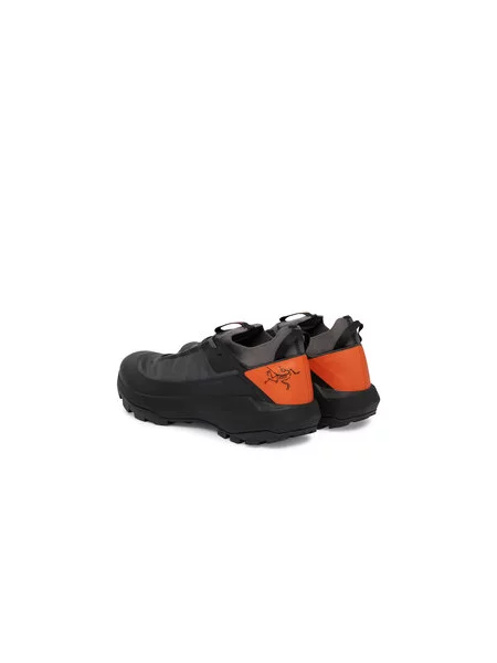 Trekking čevlji Arc'teryx Vertex Alpine črna