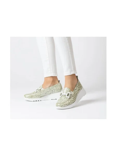 Pantofi Wonders verde