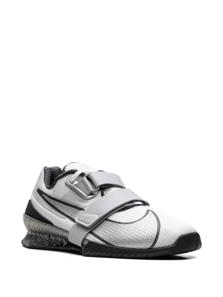 Sneakerși Nike Romaleos cu șireturi din piele gri