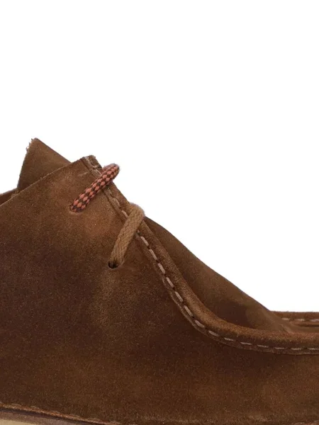 Botine Astorflex cu șireturi din piele de căprioară maro