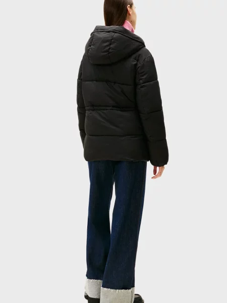 Джинсовая куртка Tommy Jeans с капюшоном черная