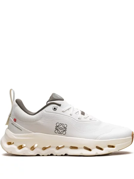 Маратонки On-running бяло