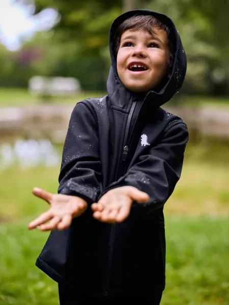 Reserved Wodoodporna kurtka softshell czarny
