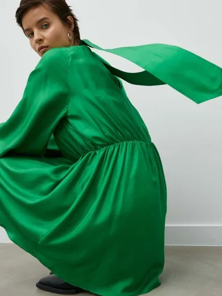 Rochie Samsøe Samsøe de mătase verde