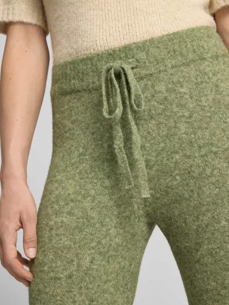 Spodnie w dzianinowym wyglądzie Vero Moda zielone