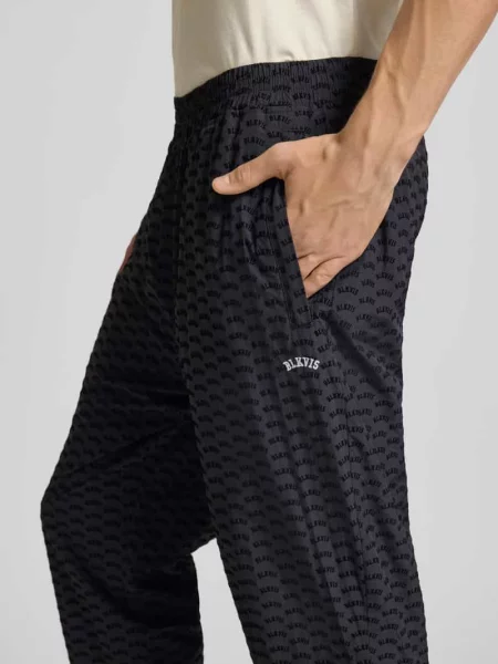 Spodnie typu track pants o kroju relaxed fit z wyhaftowanym logo Blkvis czarne