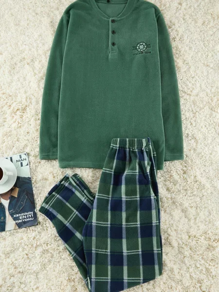 Trendyol Pijama lungă verde închis / negru alb