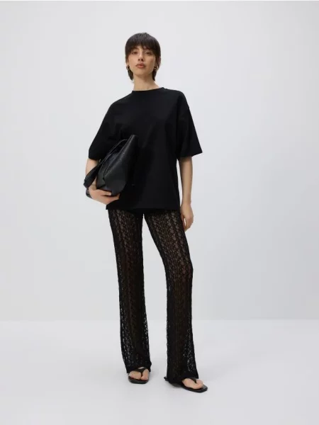 Reserved Tricou din negru