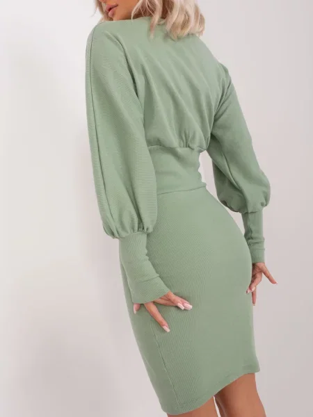 Obleka obleka Fashionhunters s črtami