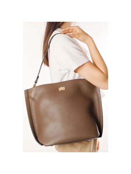 Шоппер шкіряний Estro коричнева