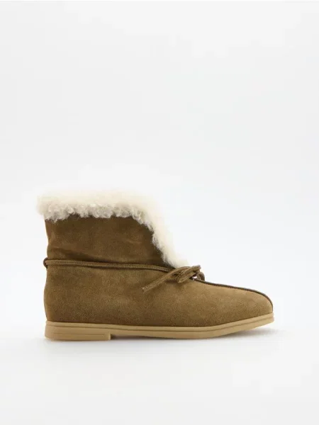Reserved Botine din piele întoarsă verde-oliv cald verde