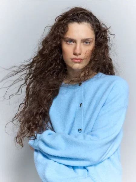 Reserved Джемпер з декоративними ґудзиками світло-блакитний блакитний