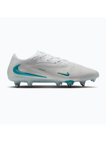 Футбольные кроссовки Nike Phantom белые