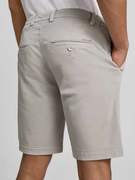 Bermudy o kroju regular fit z wiązanym paskiem i francuskimi wpuszczanymi Mac