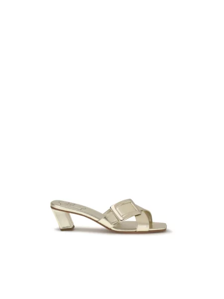 Klapki mules Roger Vivier skórzane żółte
