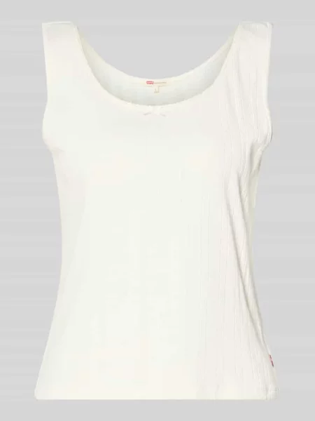 Top Levi's
