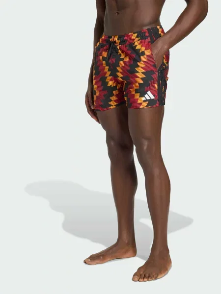 Спортивные шорты Adidas желтые