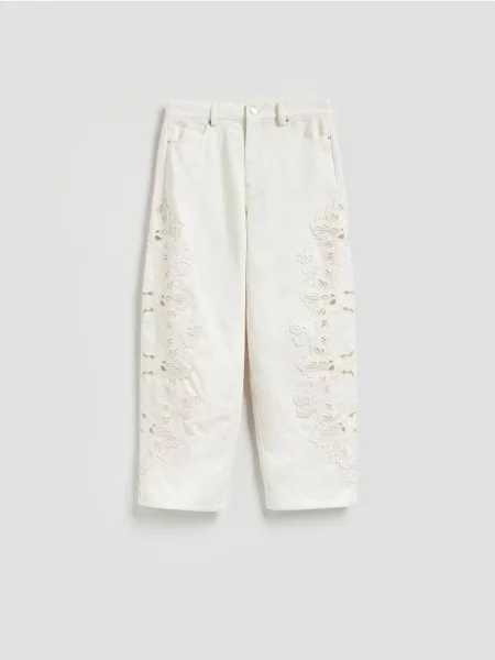 Reserved Blugi straight cu broderie alb