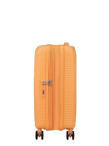 Чемодан American Tourister оранжевый