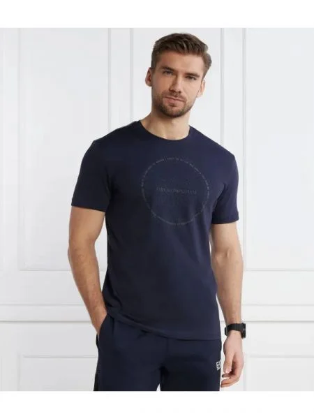 Tricou