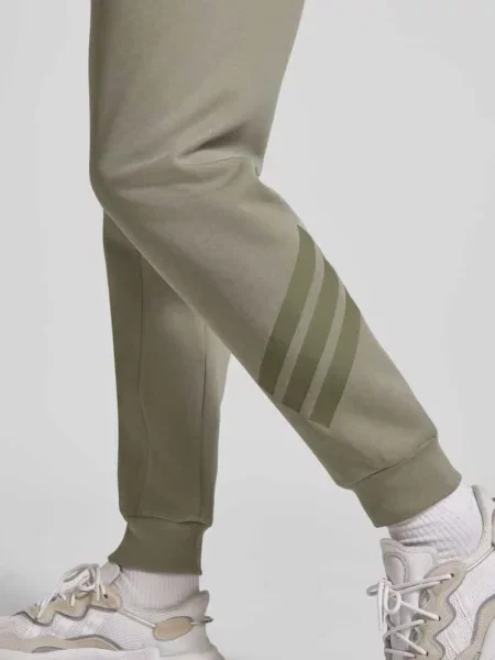 Spodnie dresowe z elastycznym ściągaczem Adidas Sportswear