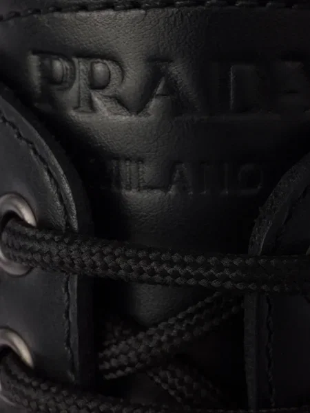 Pantofi derby Prada cu șireturi din piele negru