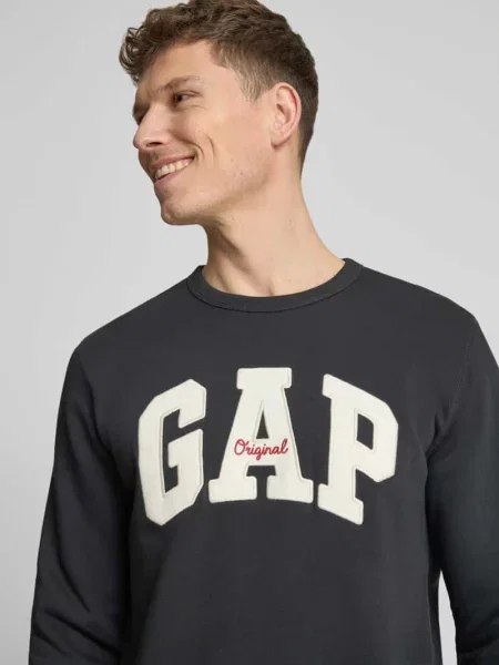Bluza z wyhaftowanym logo i okrągłym dekoltem Gap