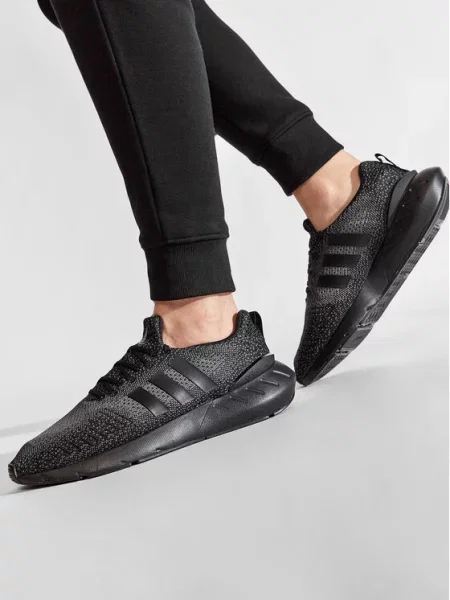 Adidas Laisvalaikio batai Swift Run 22 juoda